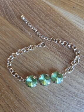 Peridot Green Crystals, Gold Tone Rolo Chain Bracelet, Hand Crafted